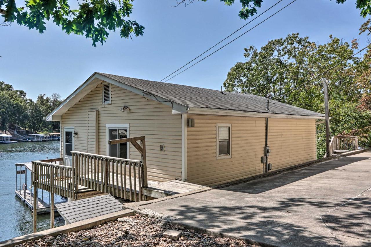 Villa On-The-Water Retreat With Dock Pet Friendly! Lake Ozark Exterior foto