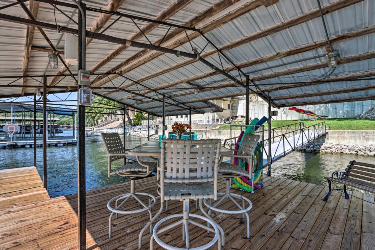 Villa On-The-Water Retreat With Dock Pet Friendly! Lake Ozark Exterior foto