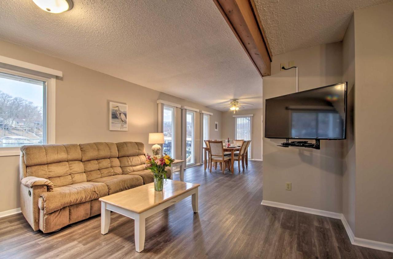 Villa On-The-Water Retreat With Dock Pet Friendly! Lake Ozark Exterior foto